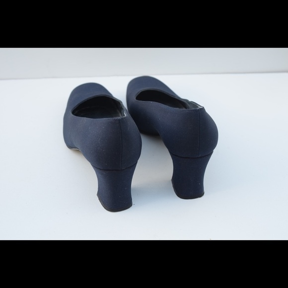 Stuart Weitzman low heels - Picture 4 of 7